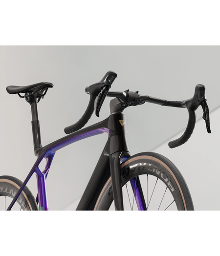 Trek Madone SL 7 Gen 8 Dark Star