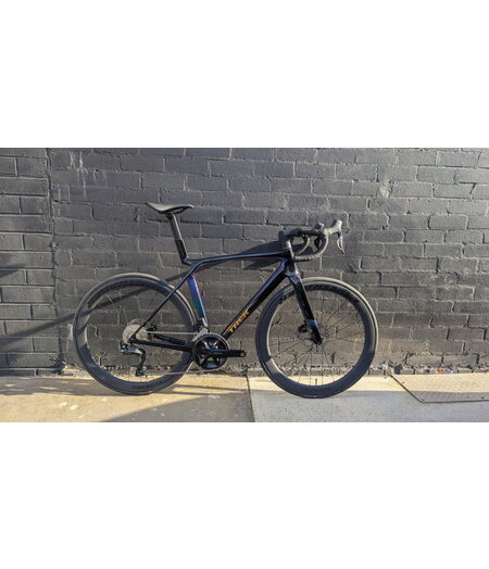 Trek Madone SL 6 Gen 8 Dark Star Custom Build, size ML only.!