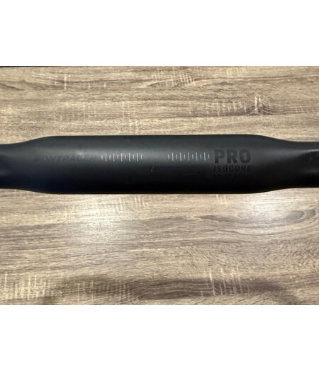 Bontrager *BLEM* Pro IsoCore VR-SF OE Carbon Handlebar 40cm at Hoods (42cm at Drops) Satin Black