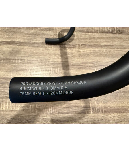 Bontrager *BLEM* Pro IsoCore VR-SF OE Carbon Handlebar 40cm at Hoods (42cm at Drops) Satin Black
