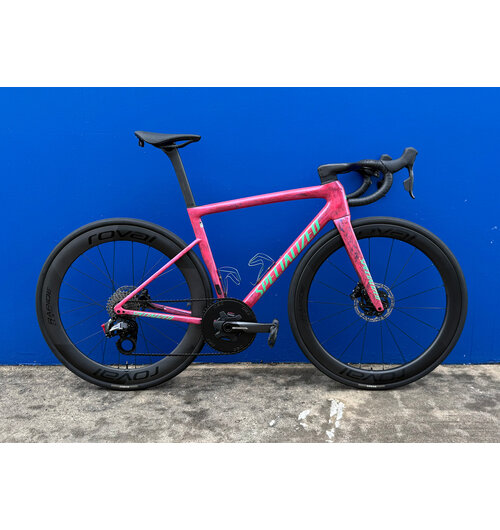 Specialized *USED* Tarmac SL8 Pro Custom Build SRAM Force / Classified Hub Gloss Carbon / Metallic Vivid Pink Strata / Electric Green, size 54cm