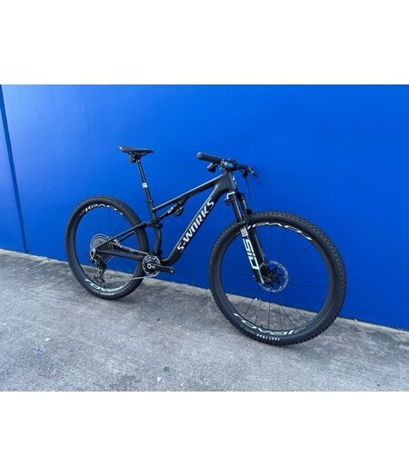 Specialized *USED* S-Works Epic 8 Satin Carbon / Metallic White Silver, size Medium only.!