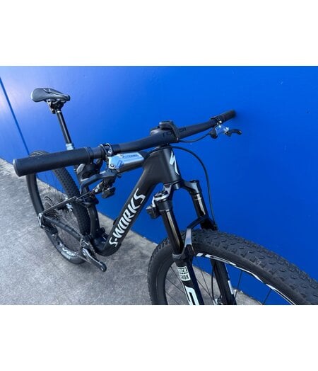 Specialized *USED* S-Works Epic 8 Satin Carbon / Metallic White Silver, size Medium only.!