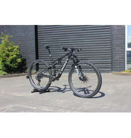 Specialized *USED* S-Works Epic 8 Satin Carbon / Metallic White Silver, size Medium