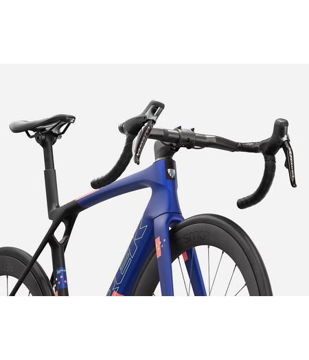 Trek Madone SL 7 Gen 8 Matte Cobalt Blue/Trek Black/Living Coral