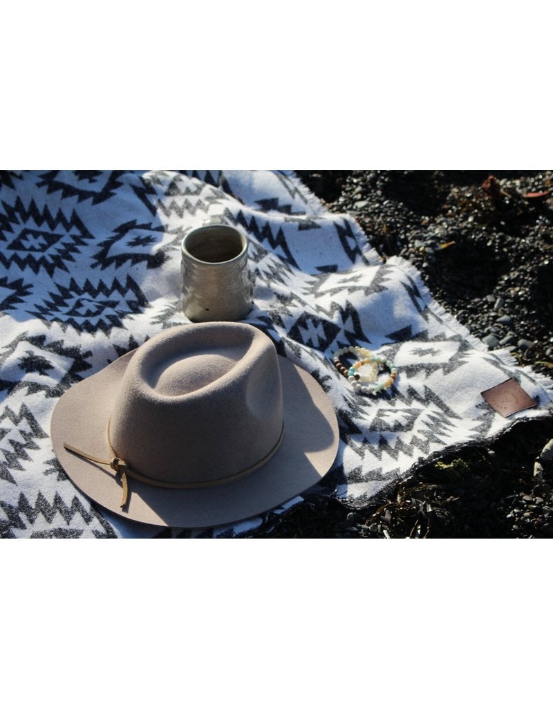 Modest Maverick Tofino Beach Blanket - ISLA