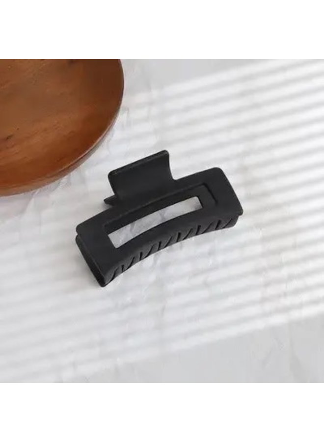 Medium Matte Claw Clip Black