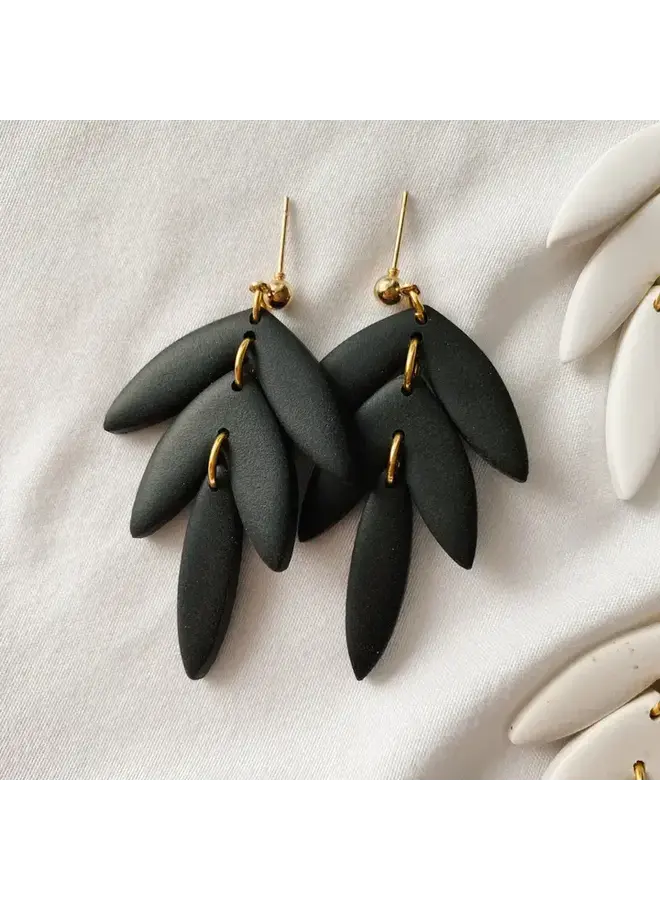 Dhalia Clay Dangle Earrings