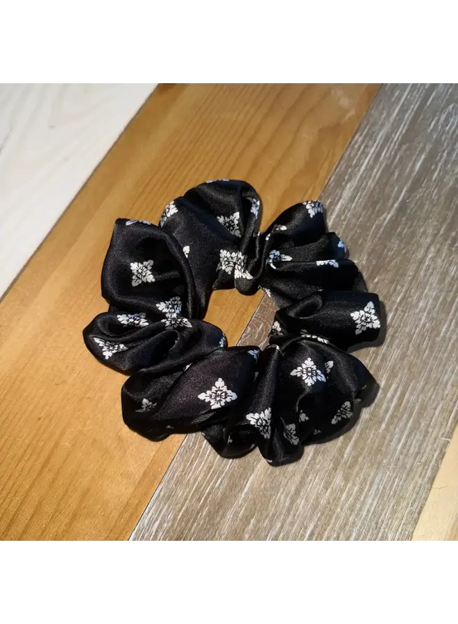 Black Diamond Scrunchie