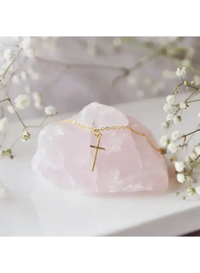 Mallory Cross Necklace Gold
