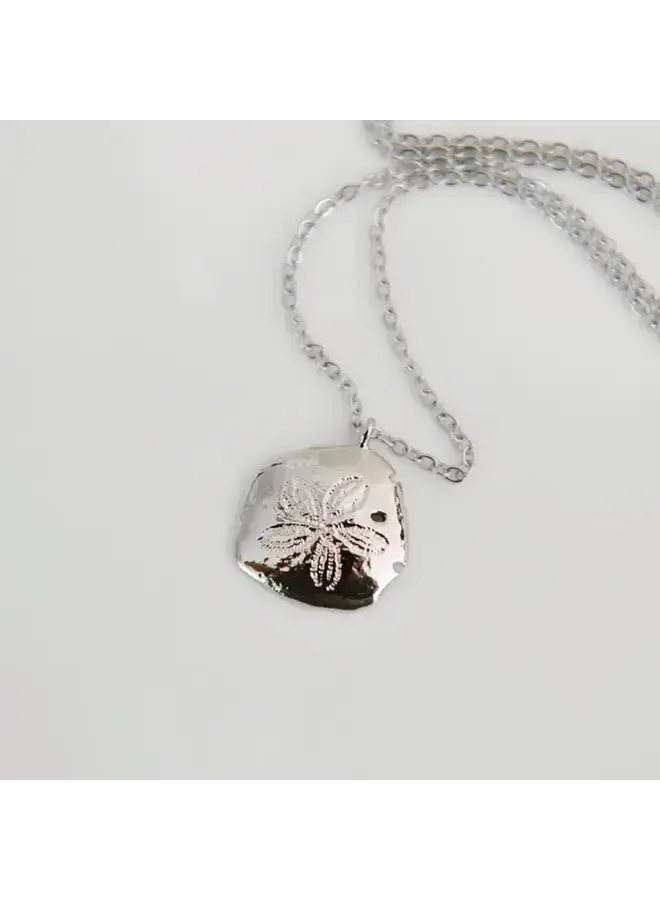 Octavia Large Sandollar Necklace
