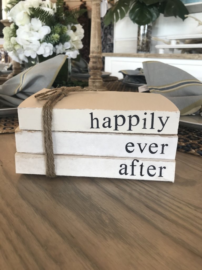 Happily Ever After Books, S/3