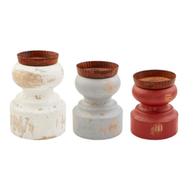 Short Distressed Candlesticks