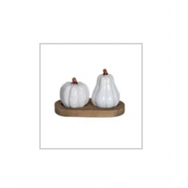 Stoneware Pumpkin Salt & Pepper Shaker Set