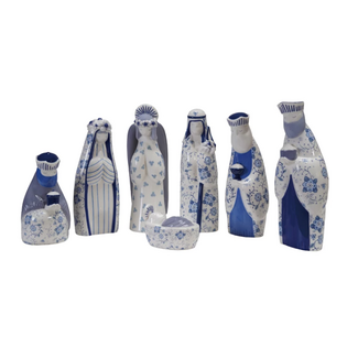 Nativity w/ Blue & White Floral Pattern, S/7