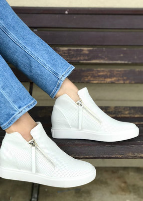 steve madden caliber sneaker