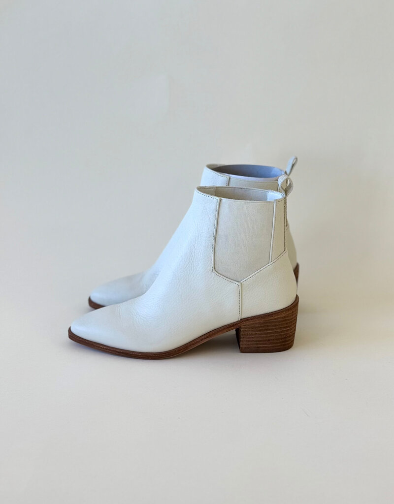 Chinese Laundry Filip Bootie Ecru