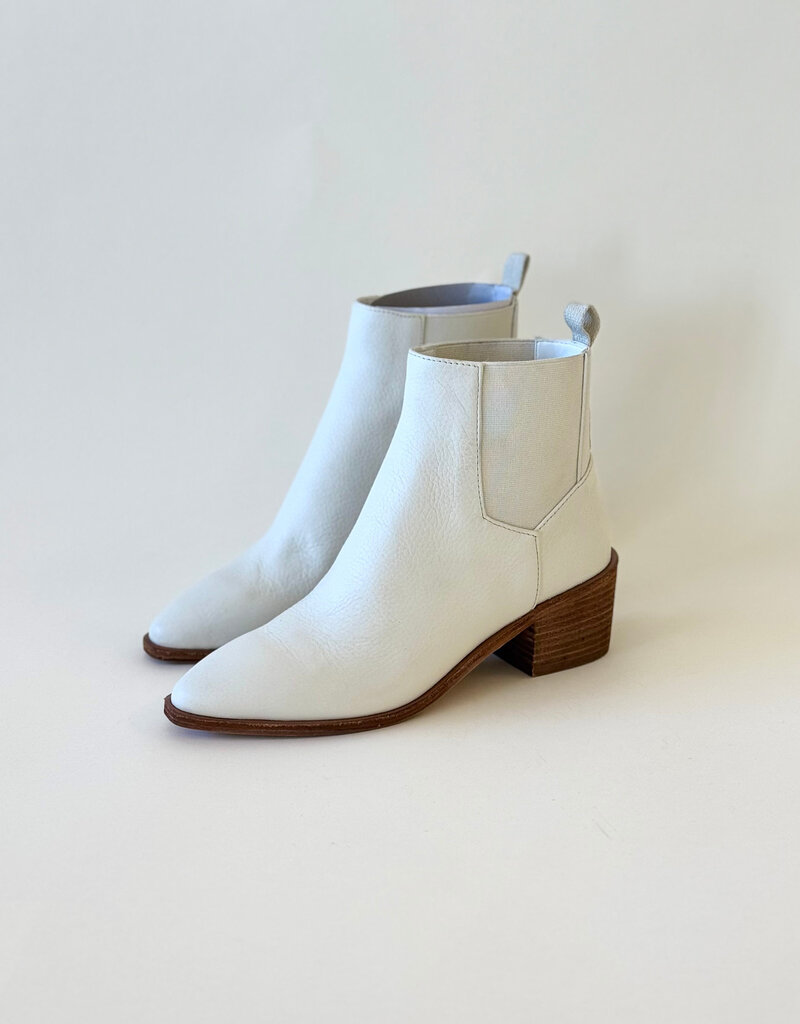 Chinese Laundry Filip Bootie Ecru