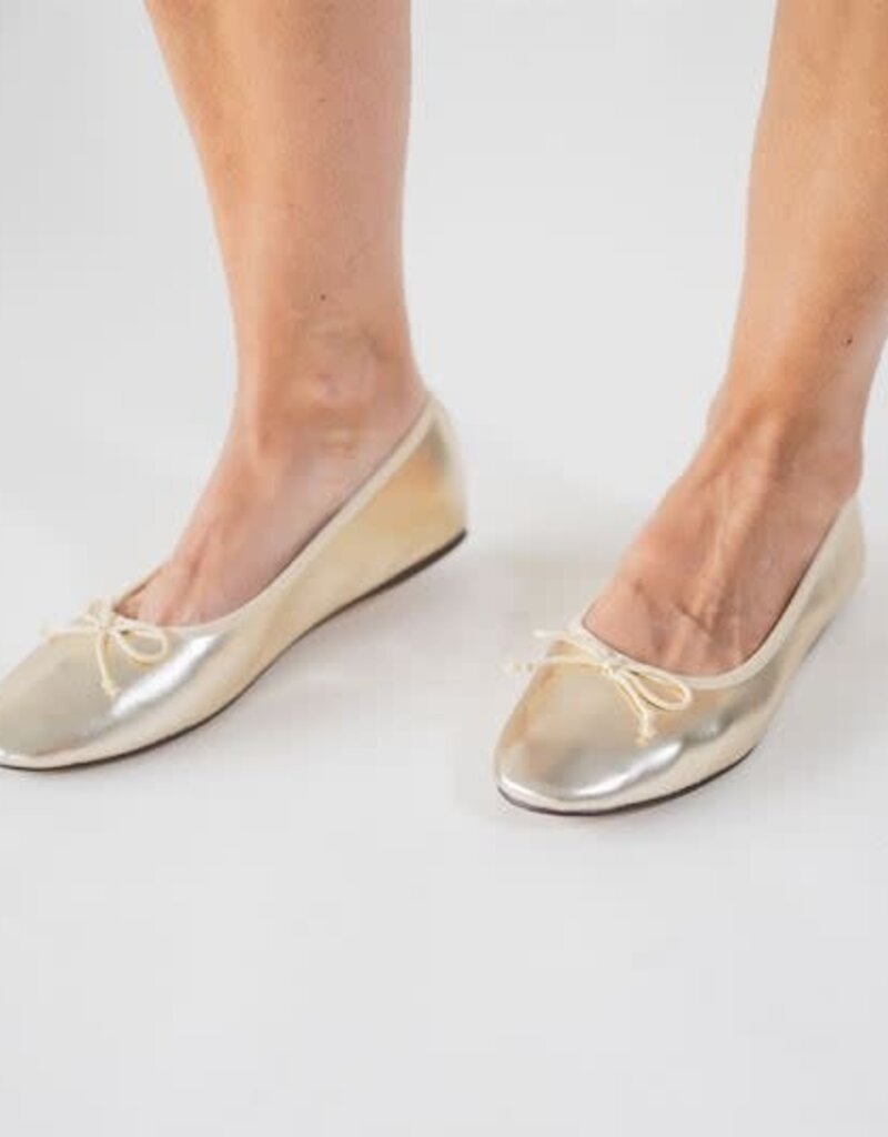 Chinese Laundry Audrey Metallic Ballet Flat Gold