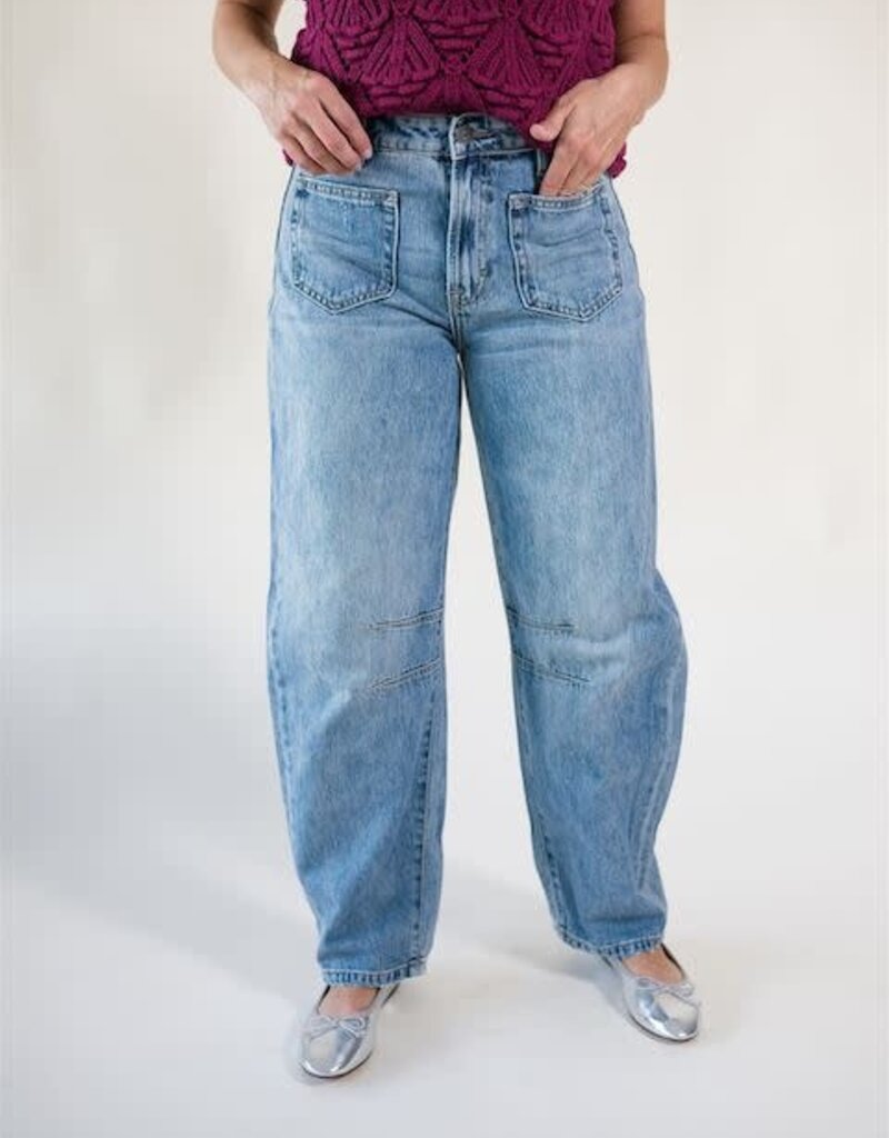 Hidden Sammie Patch Pocket Barrel Jean