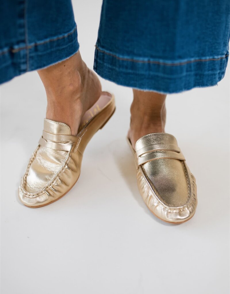 Matisse Porta Loafer Mule Gold