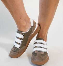 Coconuts by Matisse Lizzie Sneaker Brown Multi