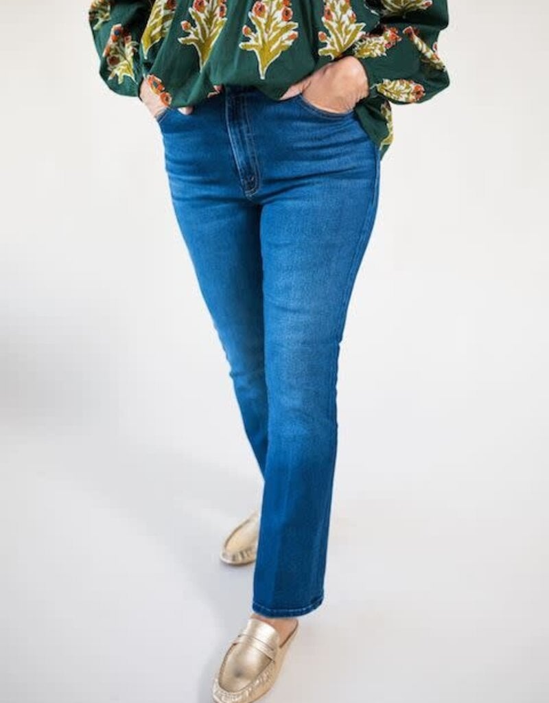 Mother Hustler Ankle Taking Chances