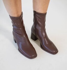 Steve Madden Pammy Boot Brown