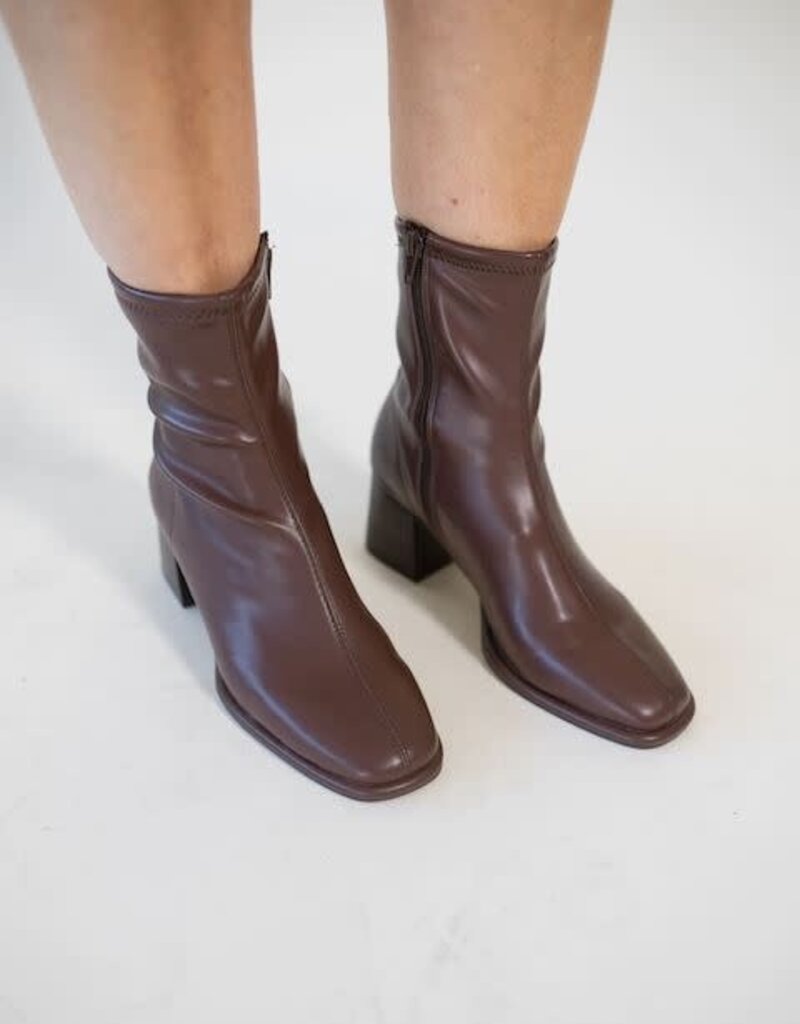 Steve Madden Pammy Boot Brown