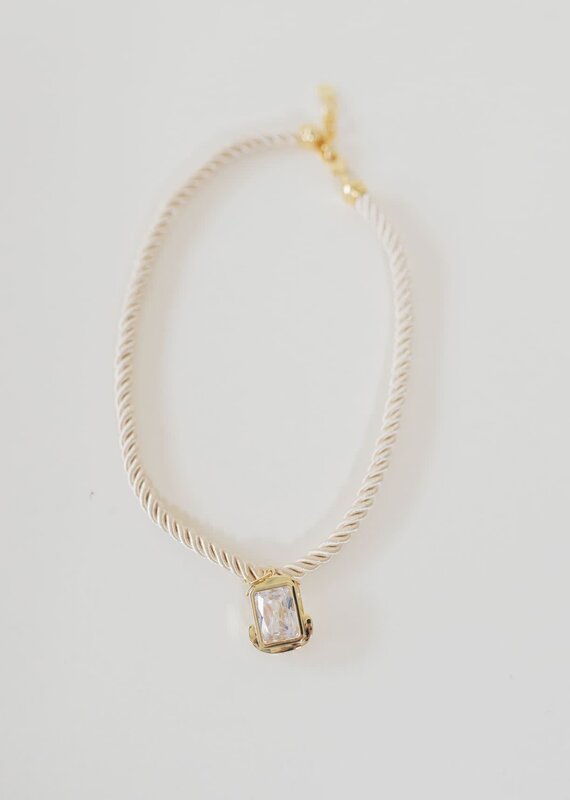 Lynette Pendant Rope Necklace