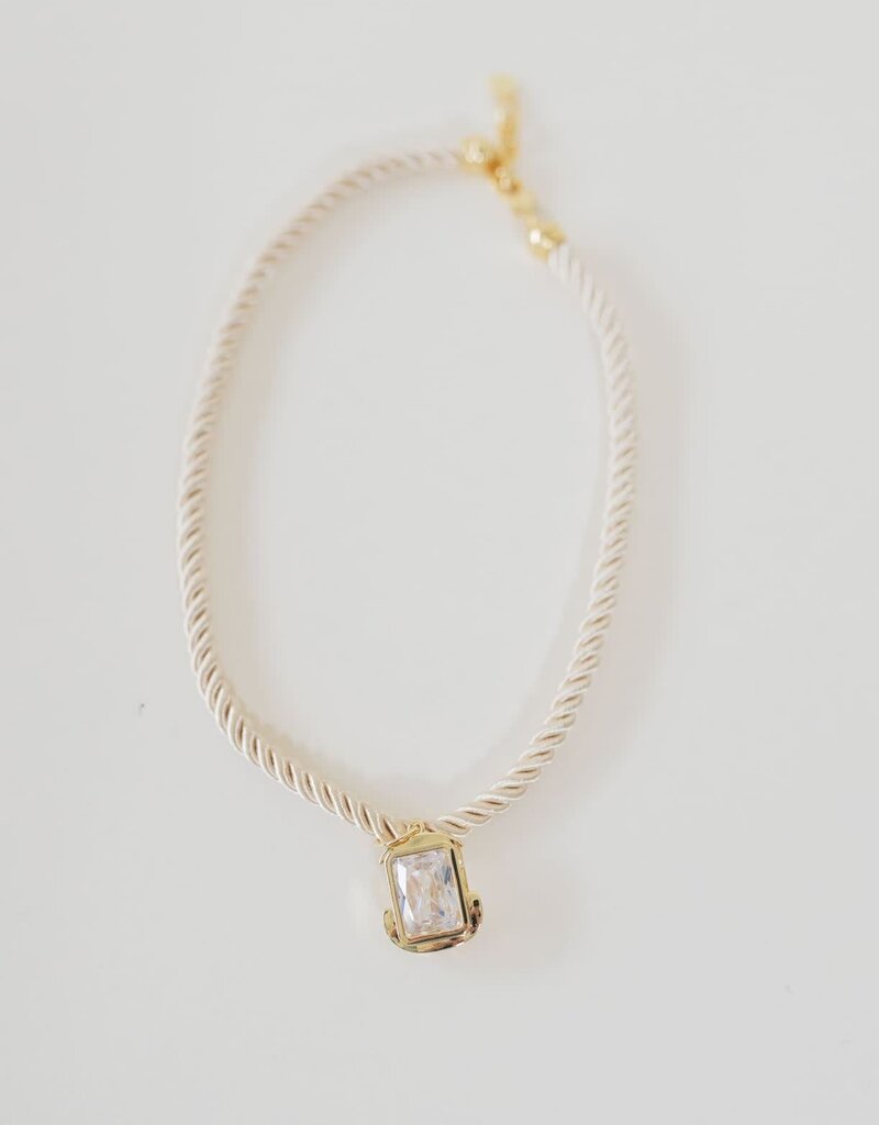 Lynette Pendant Rope Necklace