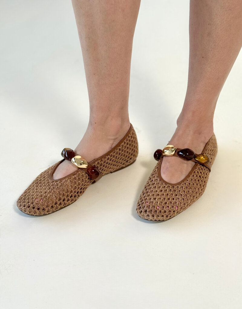 Steve Madden Poppin Brown Raffia Embellished Flat