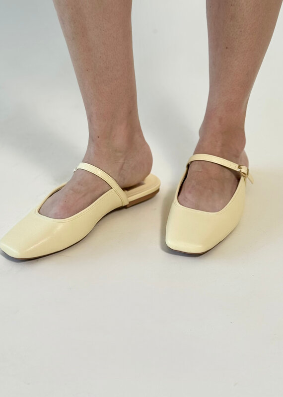 DV Fairo Mule Butter