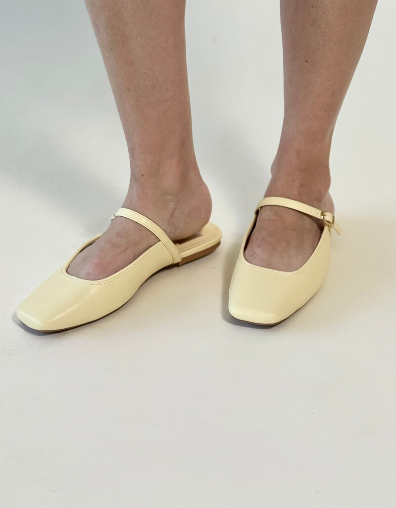 DV Fairo Mule Butter