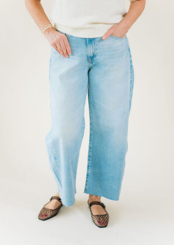 AG Jeans Hattie Crop Gesture