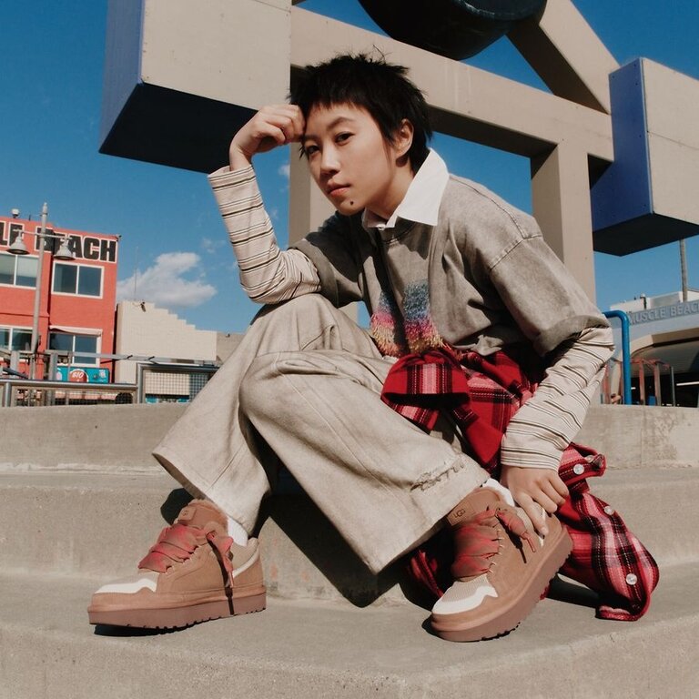 UGG Women  Lowmel Rocky Oak