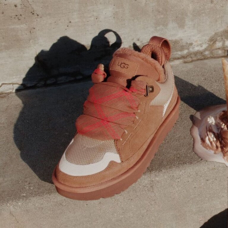 UGG Women  Lowmel Rocky Oak