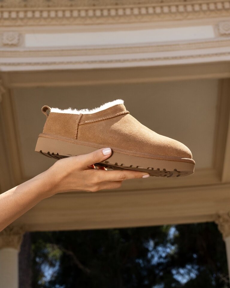 UGG Women's Classic Micro Chestnut