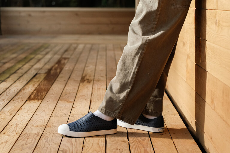 NATIVE Jefferson Black / Shell White