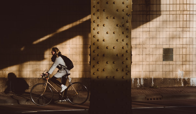 Top 10 Must-Have Accessories for Spring Cycling Adventures