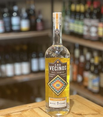 Los Vecinos Del Campo Espadin Mezcal Artesanal liter