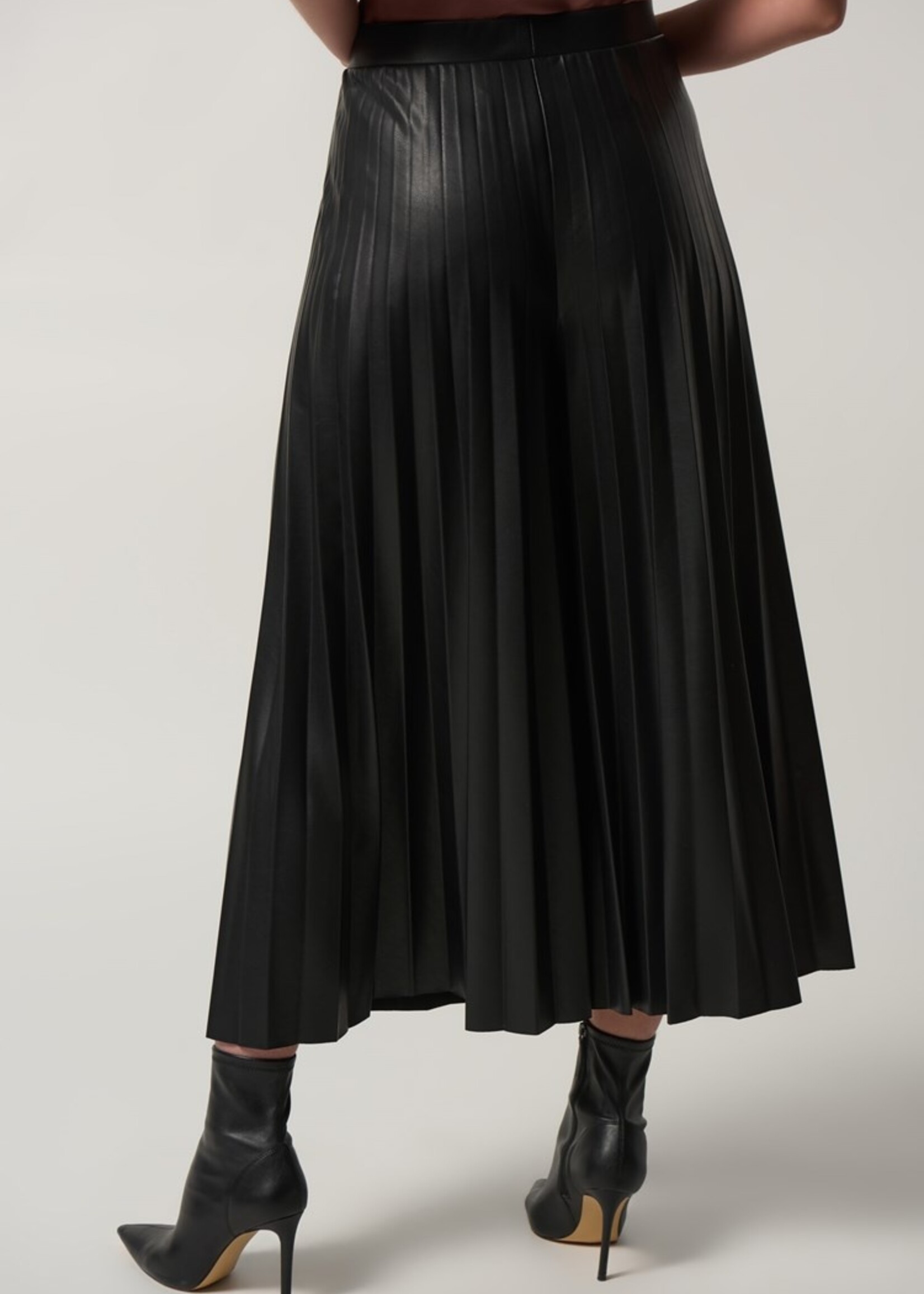 Joseph Ribkoff Pleated Leatherette Culotte