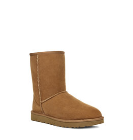 UGG WOMEN'S CLASSIC SHORT II-CHESTNUT