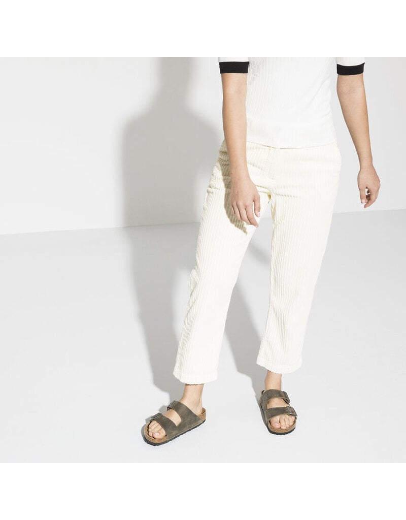 BIRKENSTOCK ARIZONA SOFT FOOTBED OILED LEATHER-FADED KHAKI