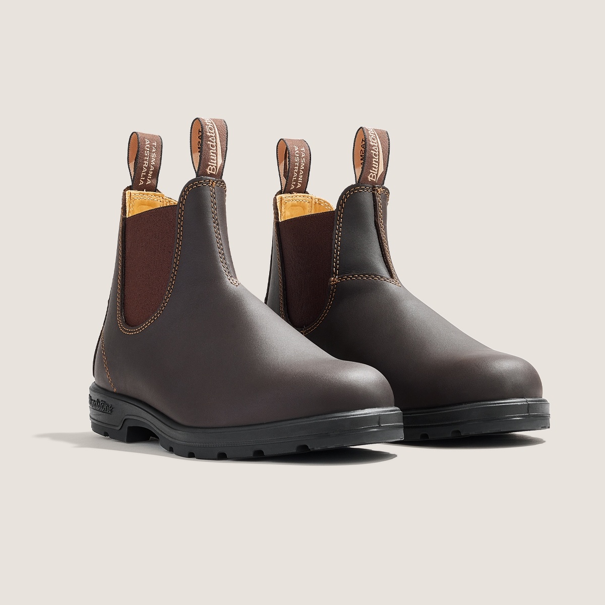 BLUNDSTONE CLASSIC CHELSEA BOOT-WALNUT