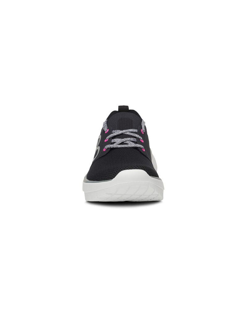 OOFOS WOMEN'S OOMY STRIDE-WHITE/BLACK