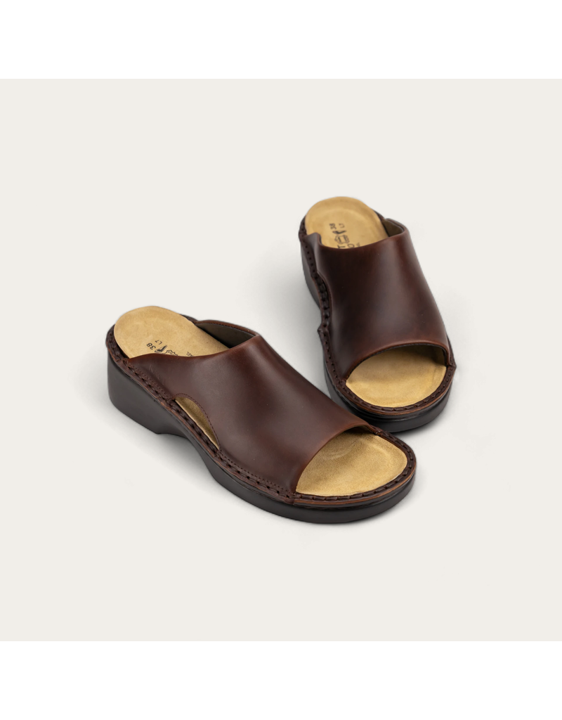 NAOT WOMEN'S ROME LEATHER-BROWN MATTE