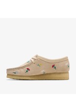 CLARKS WOMEN'S WALLABEE-FLOWERS TAUPE EMBROIDERY