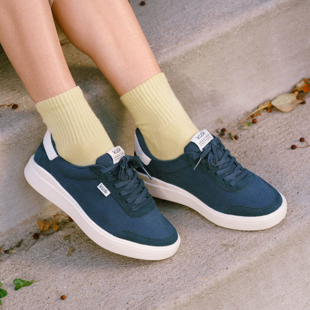 KIZIK WOMEN'S PRAGUE 2-REFLECTING POND