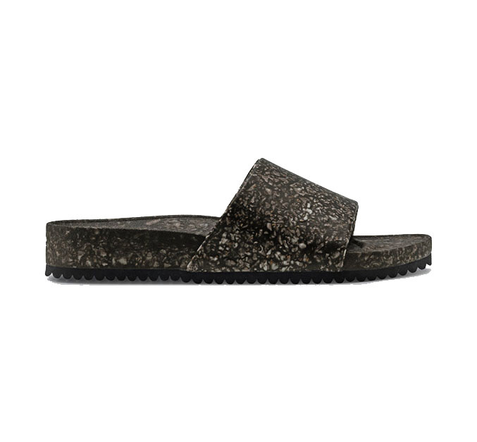 FLEKS EAST BEACH SLIDE-BLACK SAND BEACH